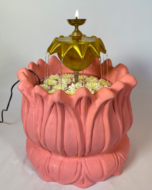 Thamarai fountain with soothing water flow